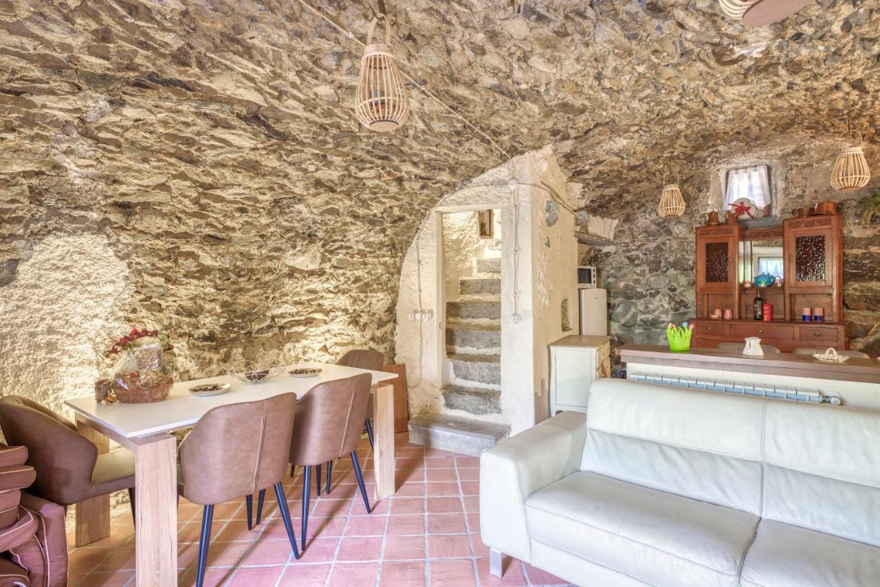 Maison Enchantee Capo di Ponte エクステリア 写真
