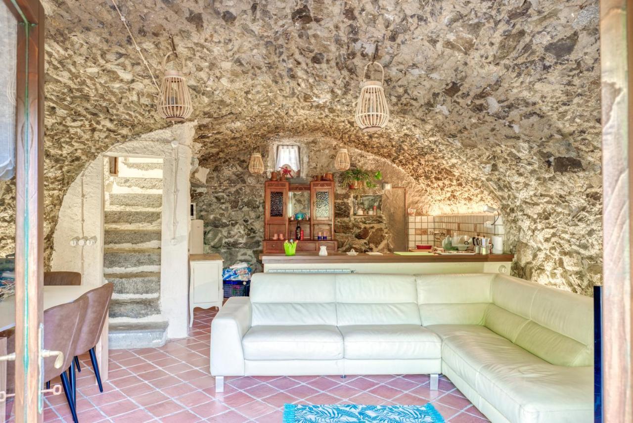 Maison Enchantee Capo di Ponte エクステリア 写真